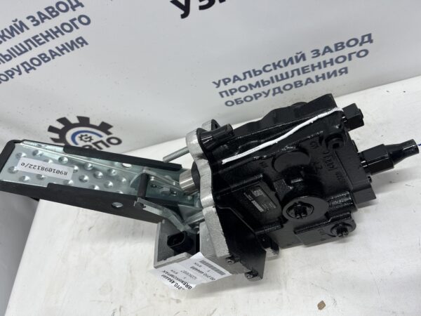 Liebherr 12263896 тормозной клапанный блок Liebherr 12263896 тормозной клапанный блок